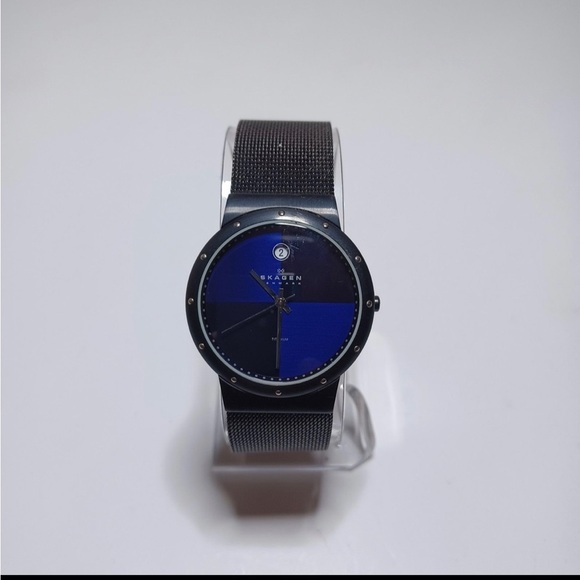 Skagen Denmark Men's Titanium Wrist Watch Black 530LTMN Quartz Analog Working - Picture 1 of 5